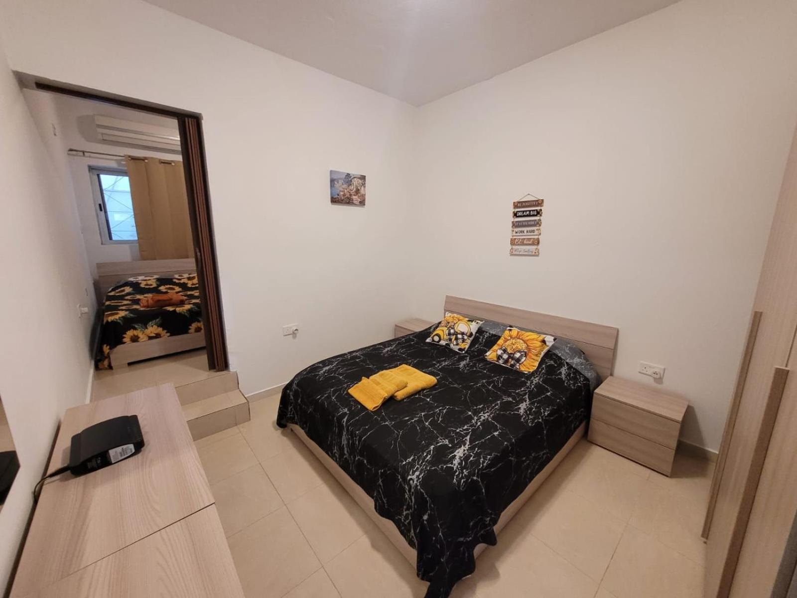 شقة Sunflower Maltese House In *